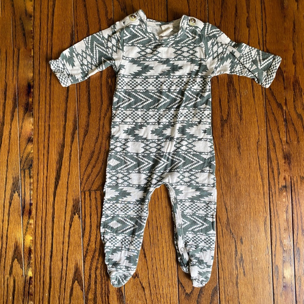 Kate Quinn footie jumper